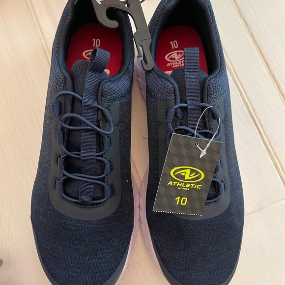 Athletic Works Mens size 10. With memory foam. - Picture 2 of 3